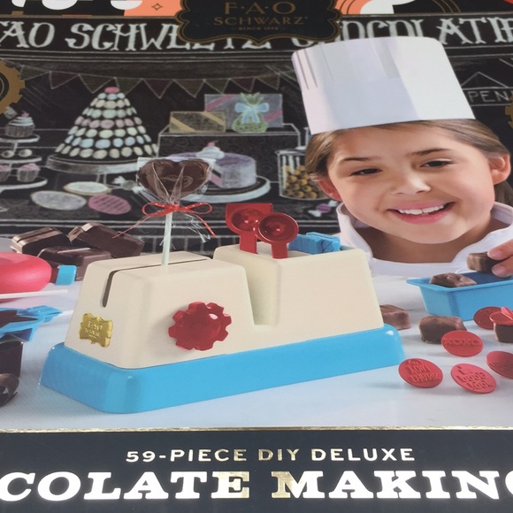 F•A•O Schwarz 59 Piece Deluxe Chocolate Making Set - Picture 6 of 8